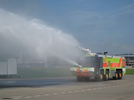 Zu Besuch bei der Flughafen-Feuerwehr