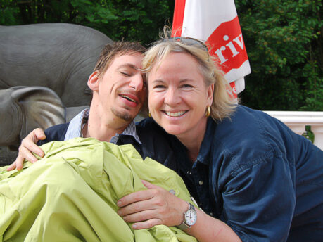 Sergio schwimmt mit Otto und Cäsar