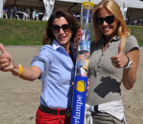 Karin Haug-Bleuler und Christa Rigozzi, Botschafterin der Stiftung