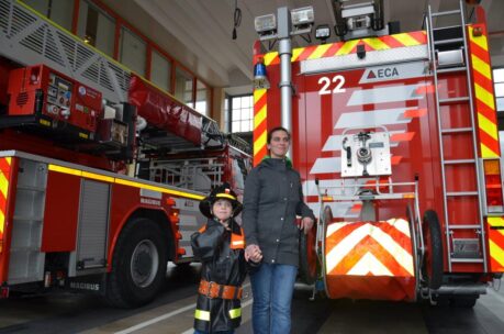 Liam visite une caserne de pompiers