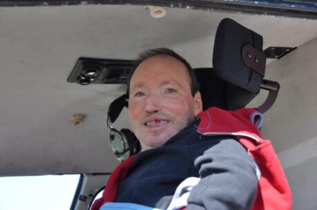 Stéphane fliegt im Helikopter übers Matterhorn
