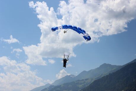 Nadine fait de la chute libre 