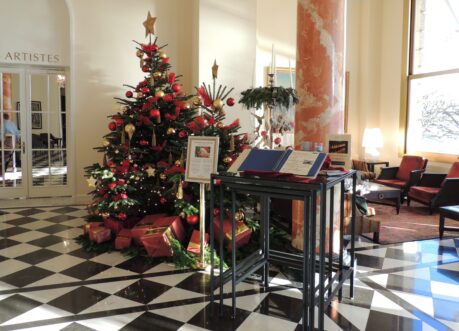 Weihnachtswunschbaum und Wunschbuch im PALACE LUZERN