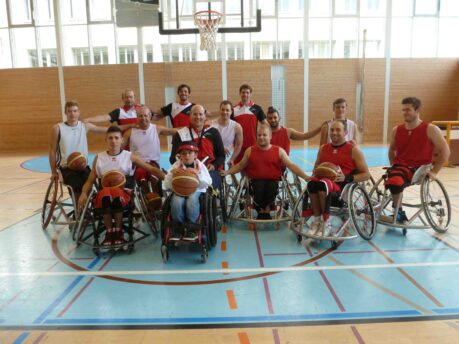 Nathanael mit den Basketball Paralympics unterwegs