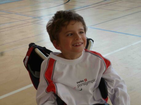 Nathanael mit den Basketball Paralympics unterwegs